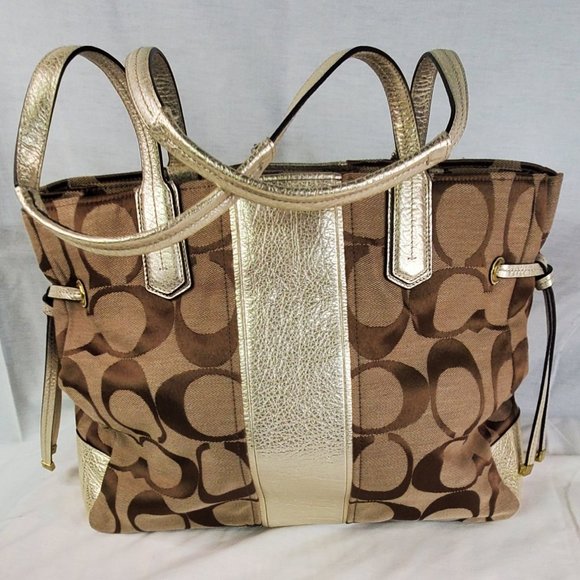 Coach Bag J1126-18967 Charlie Shoulder Bag - Picture 3 of 10